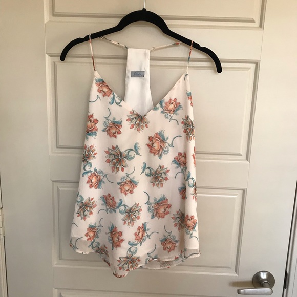 White floral tank - Picture 1 of 2